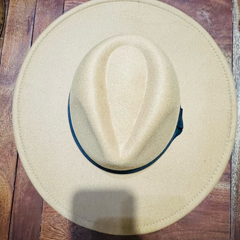 TAN Fedora Hat - Picture 5 of 12